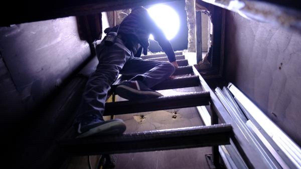 Konya’da polisten kaçmak için kıraathaneye tünel yaptılar