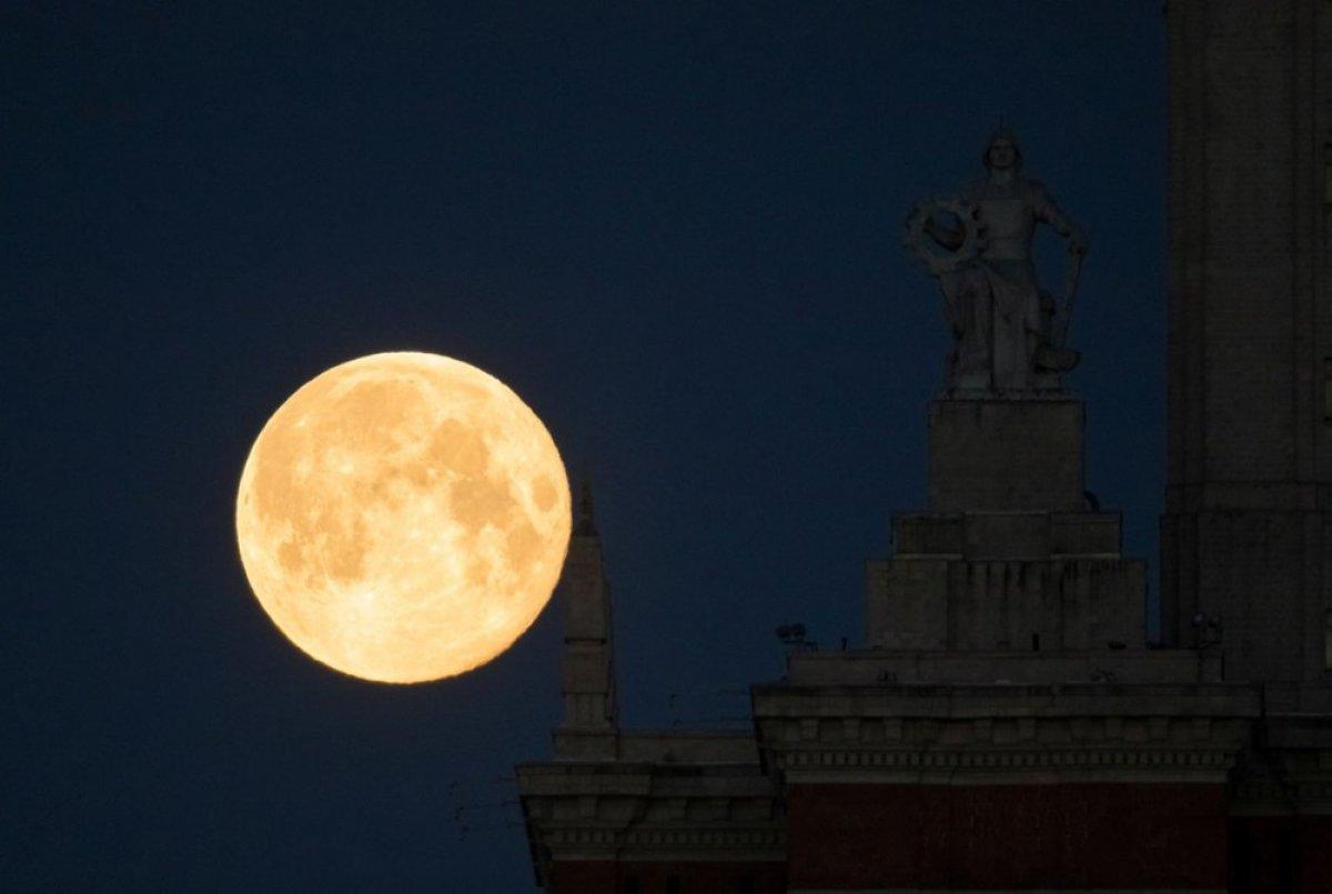 Dünya'dan Süper Ay manzaraları