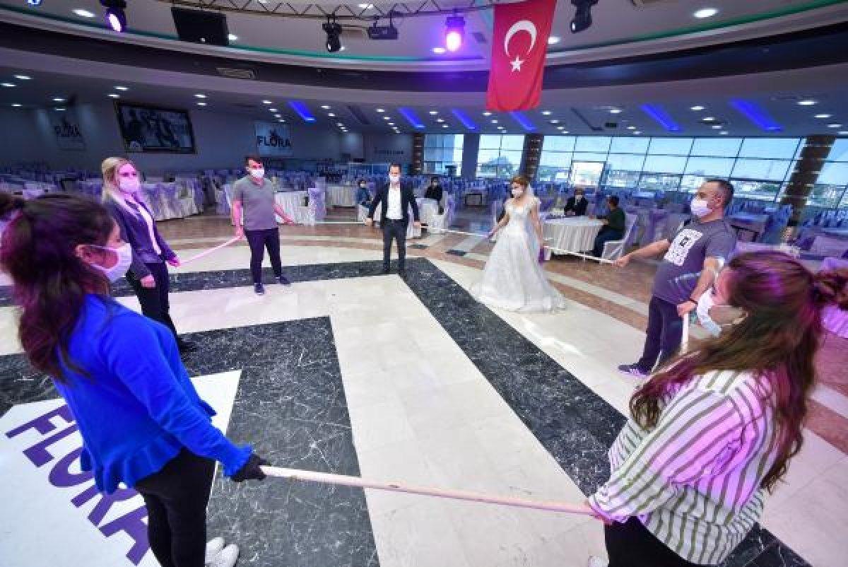 Düğünlerde sosyal mesafe tedbirleri