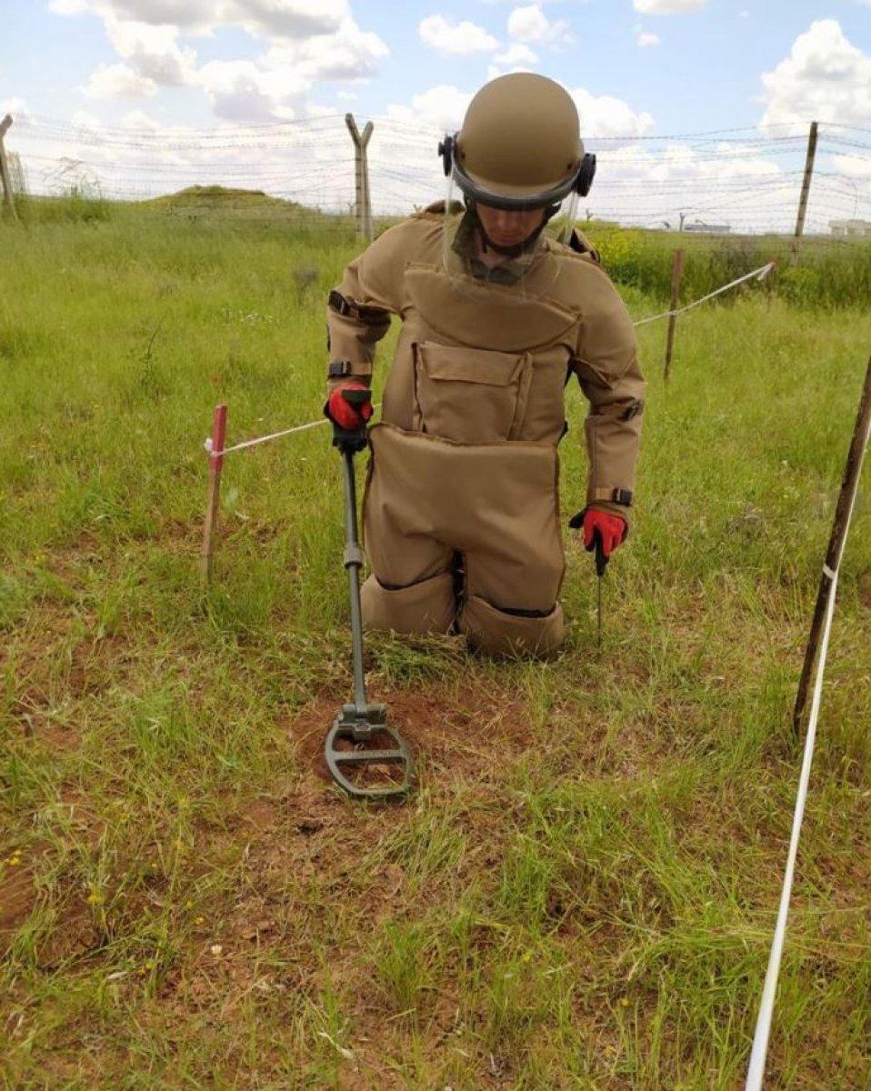 Suriye sınırında 21 mayın tespit edildi