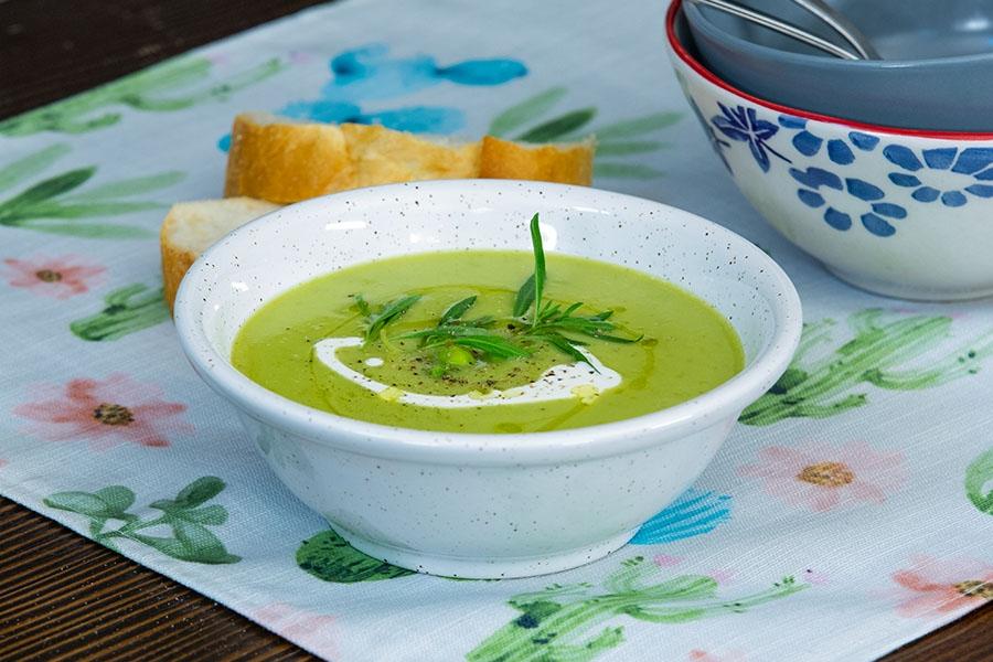 İftarda farklı tat arayanlara: Bezelye Çorbası #evdepişir