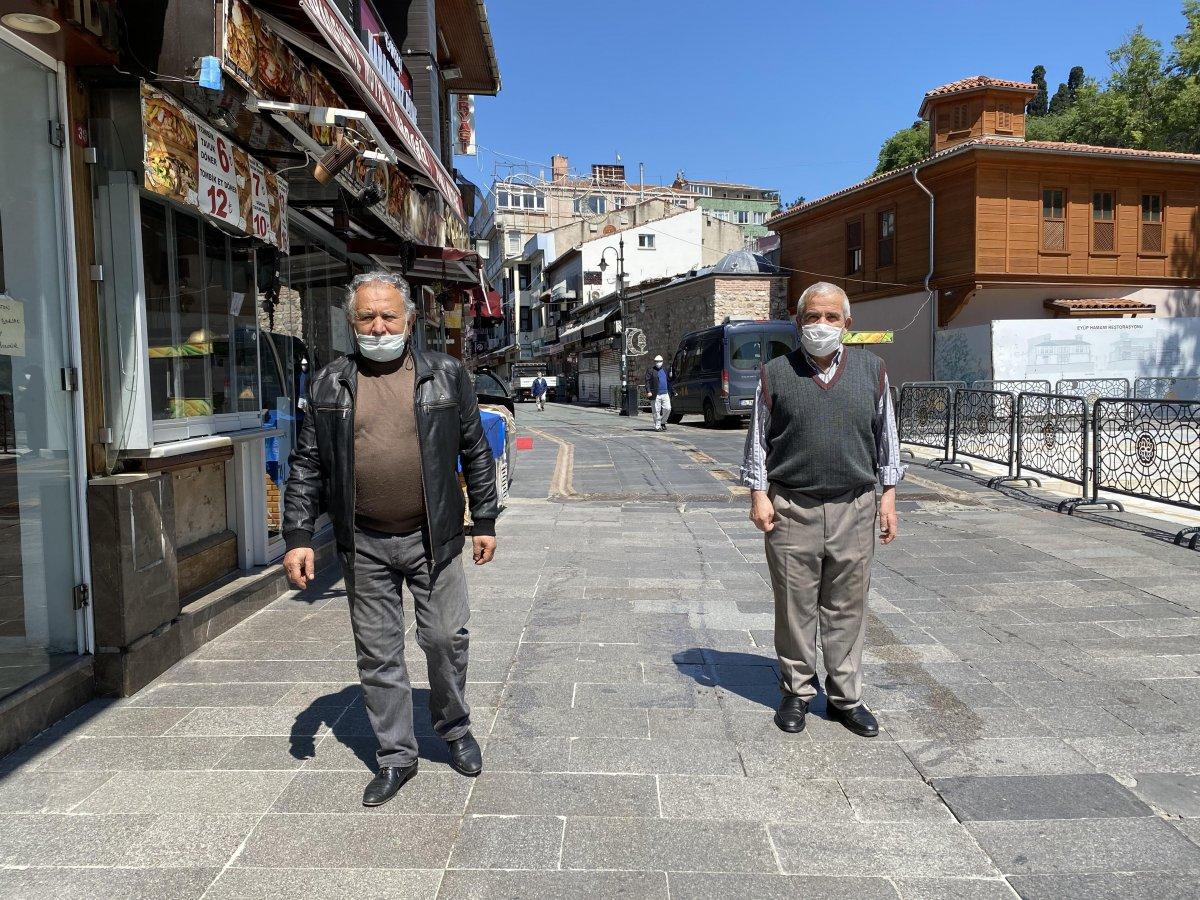 65 yaş üstü vatandaşlar dışarıya çıktı