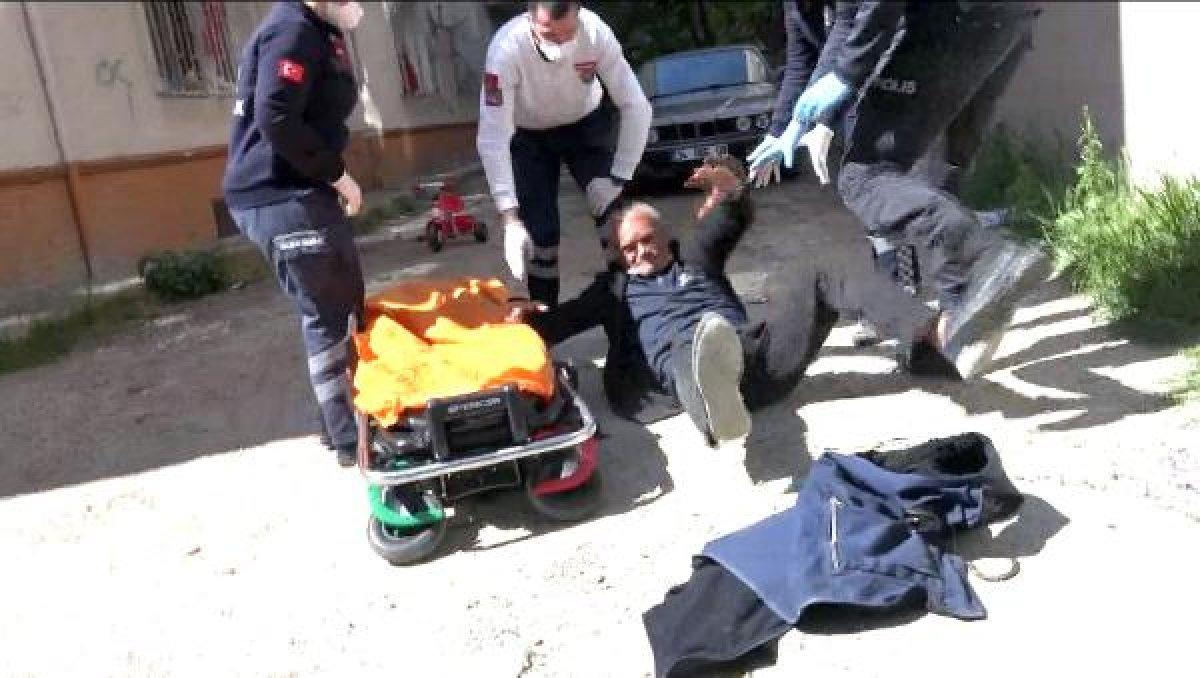 Avcılar'da bahçeye çöp bıraktı, olay çıktı: 2 yaralı