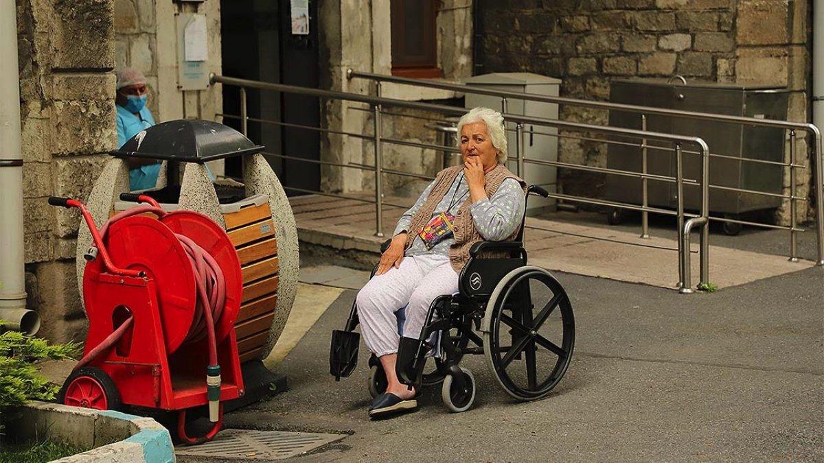 Darülaceze'de buruk Anneler Günü