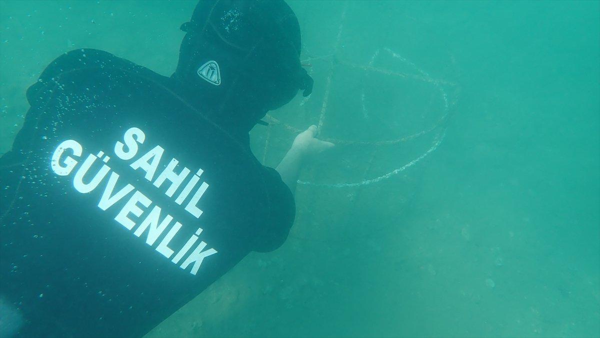 Hatay'da yasa dışı balık avlayan 3 kişiye 13 bin lira ceza