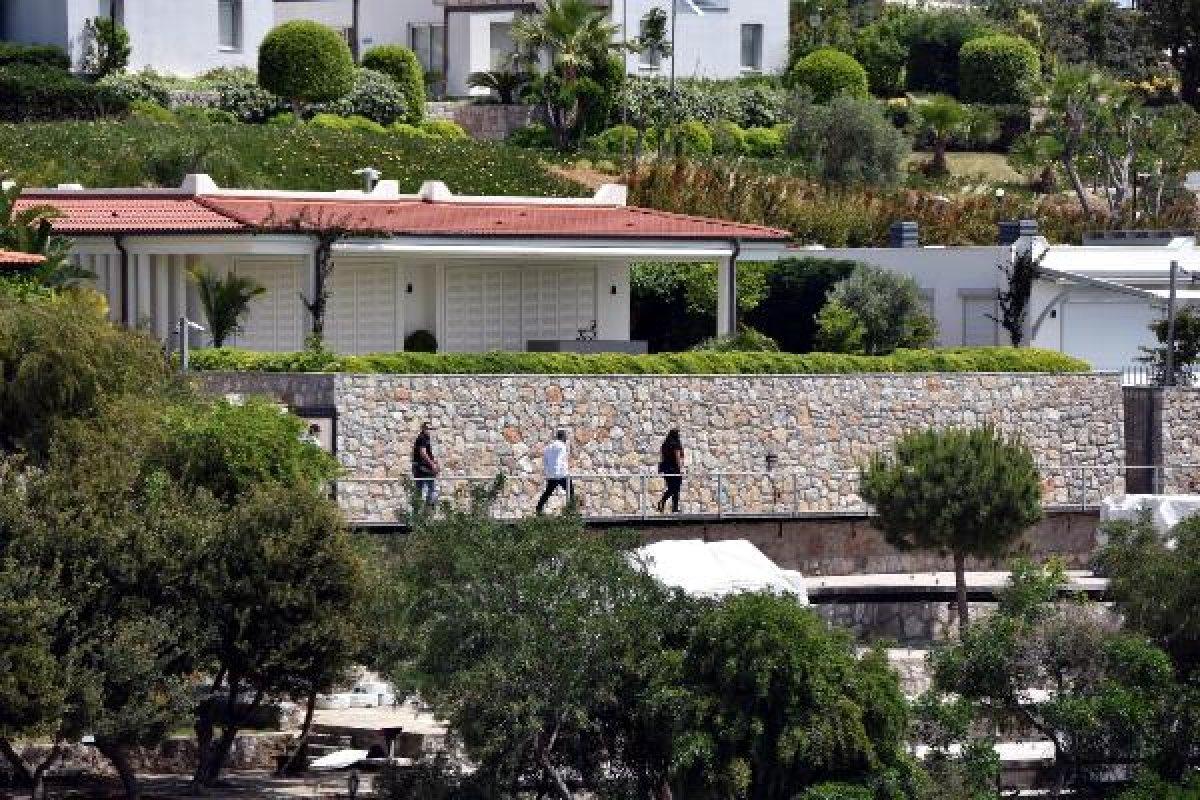 Yılmaz Özdil'in komşuları da mühür yedi