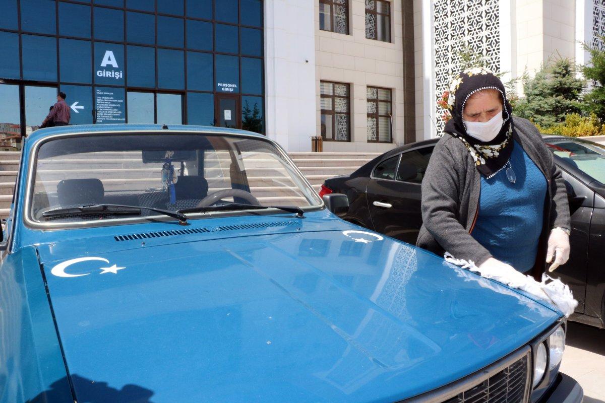 30 yıldır kaza yapmayan kadın şoför yılın sürücüsü seçildi