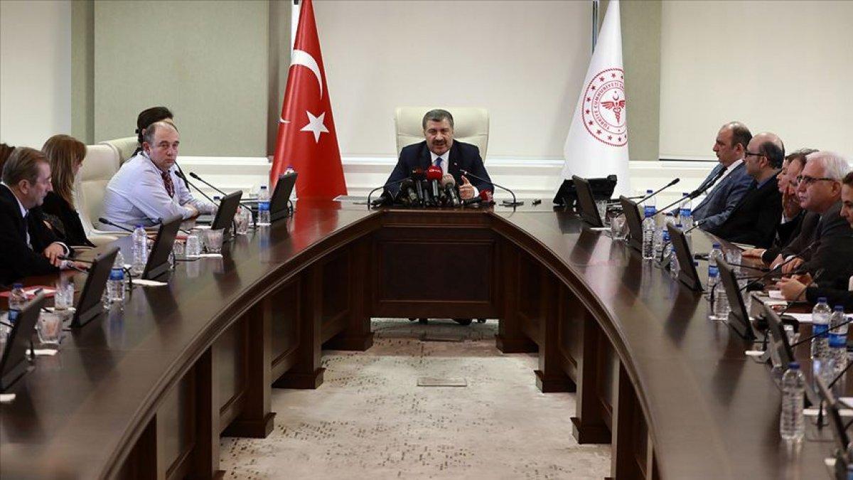 Sağlık Bakanı Koca, 17.00'de açıklama yapacak