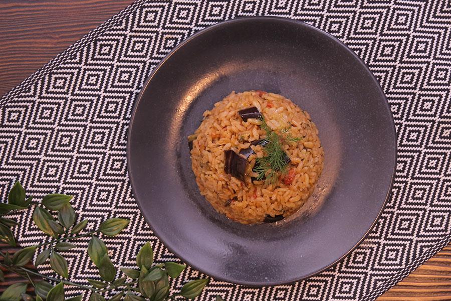Patlıcan severlere bir pilav tarifimiz var #evdepişir