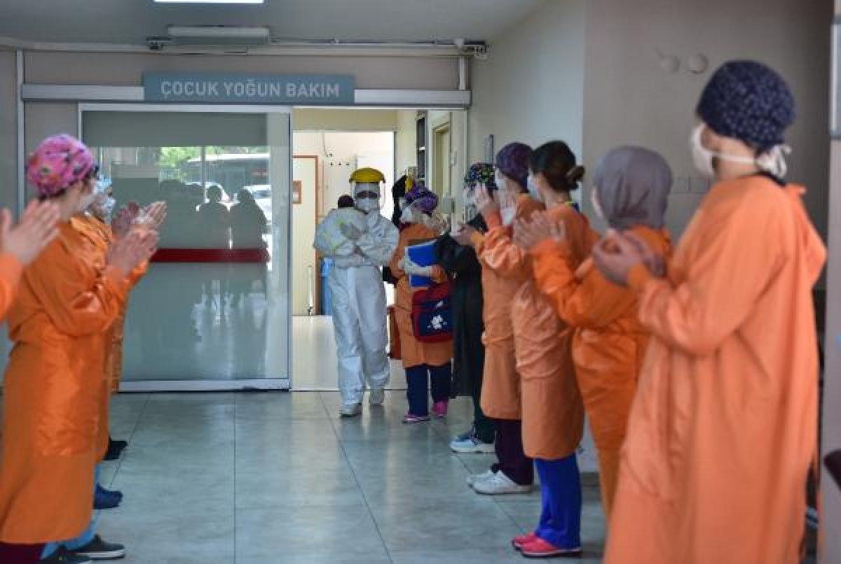 45 günlük Amine bebeğe maske takıldı