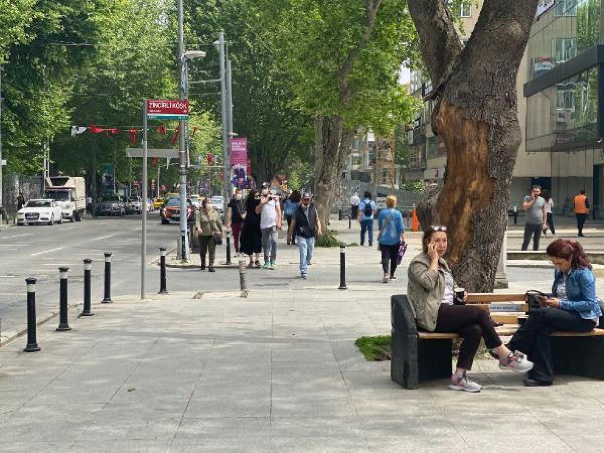 Bağdat Caddesi'nde dikkat çeken yoğunluk