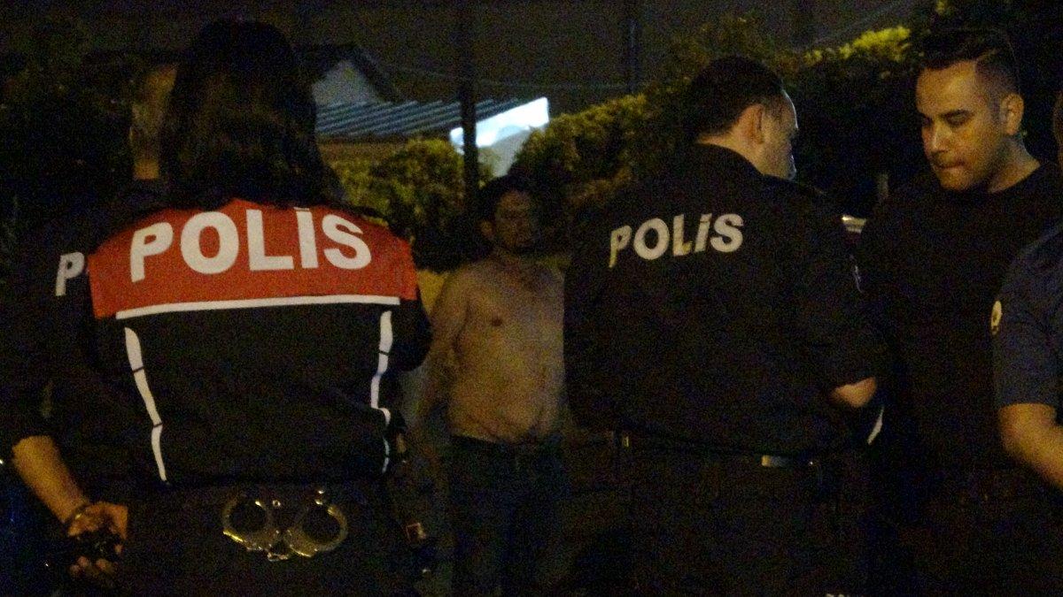 Adana'da, ekmek bıçağıyla intihara kalkıştı