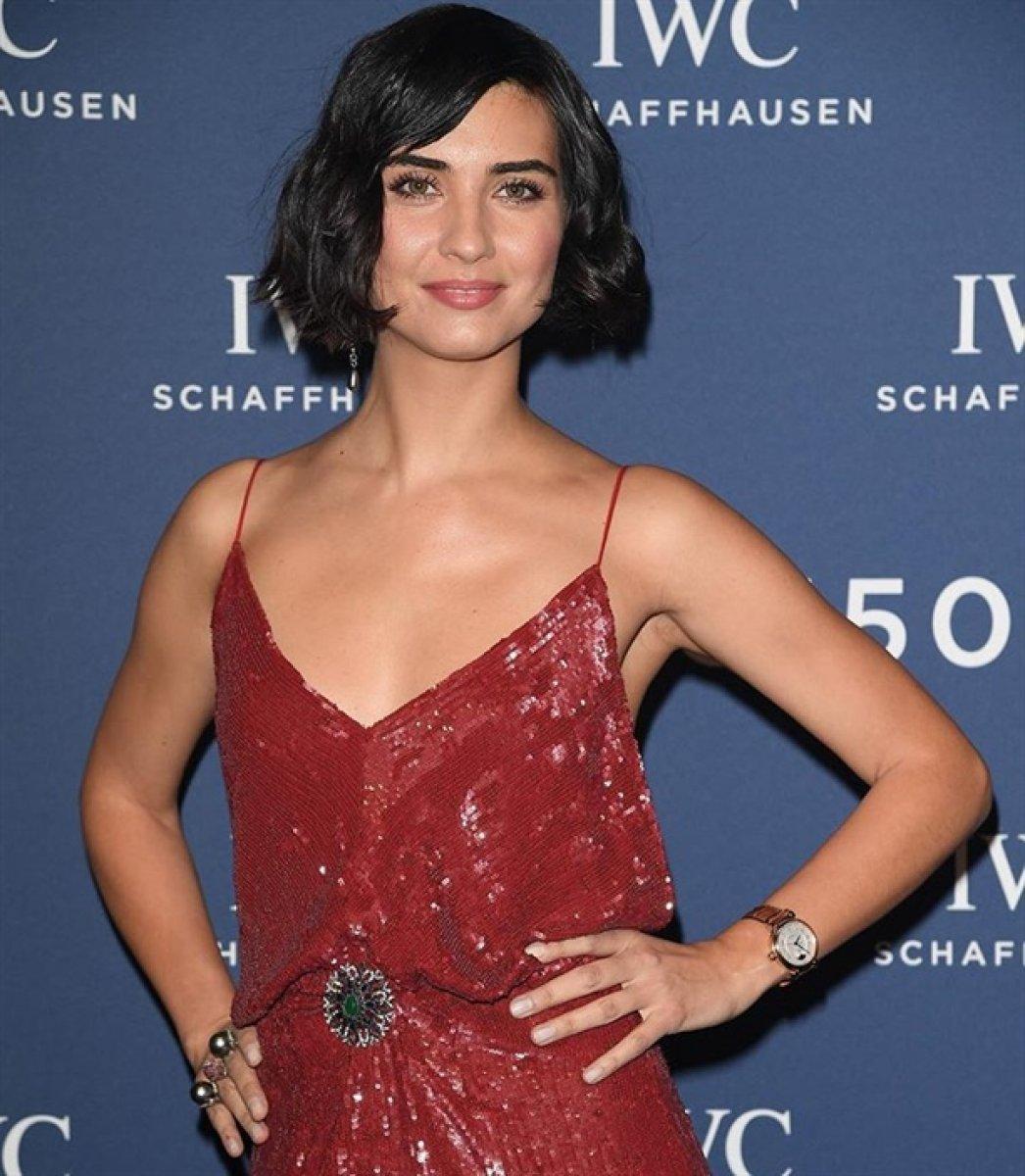 Tuba Büyüküstün estetiğe karşı