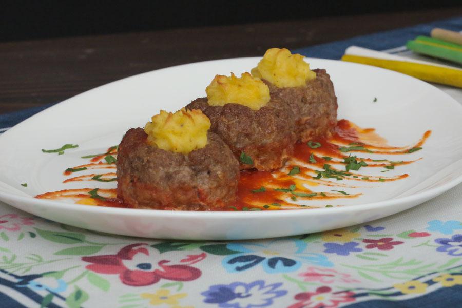 Göz alıcı sunumuyla Hasanpaşa Köftesi tarifi #evdepişir