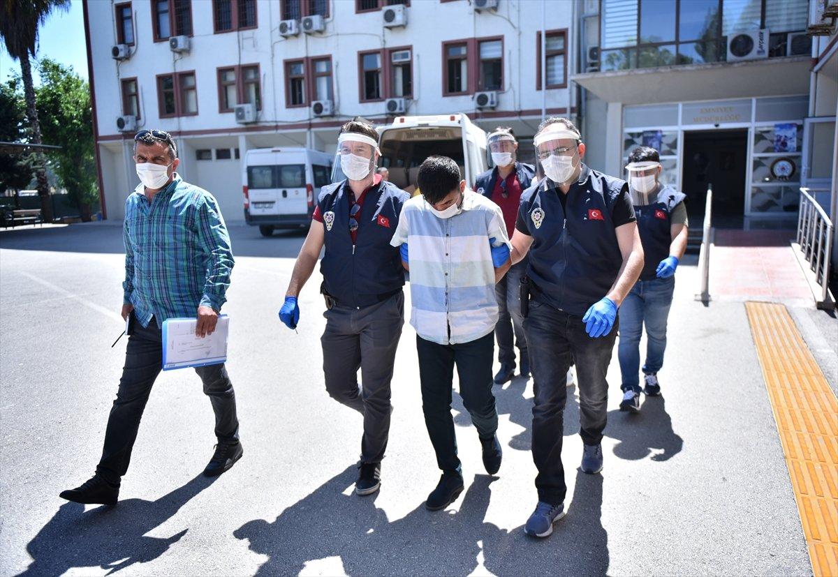 Mersin'de polis dolandırıcıyı dövmesinden tespit etti