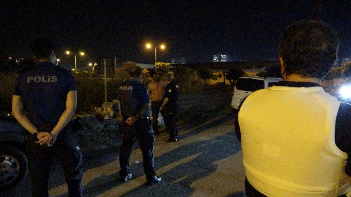 Adana'da, ekmek bıçağıyla intihara kalkıştı