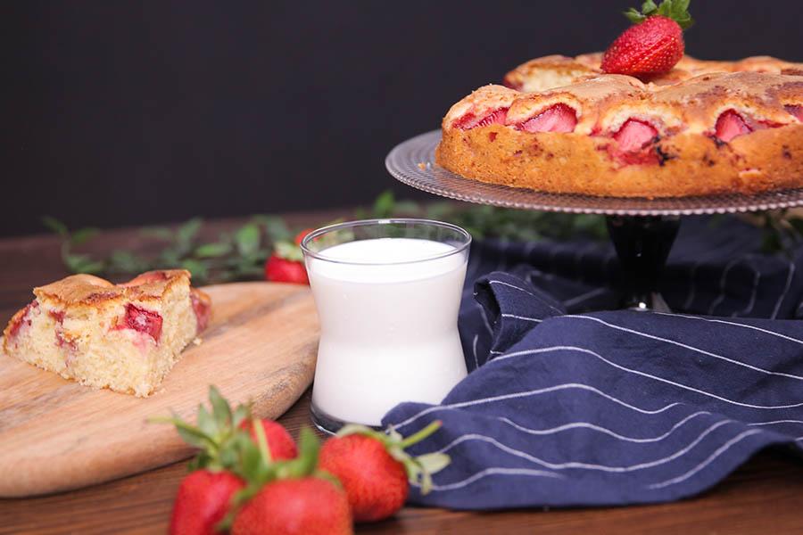 İftardan sonra çayla: Kefirli Çilekli Kek #evdepişir