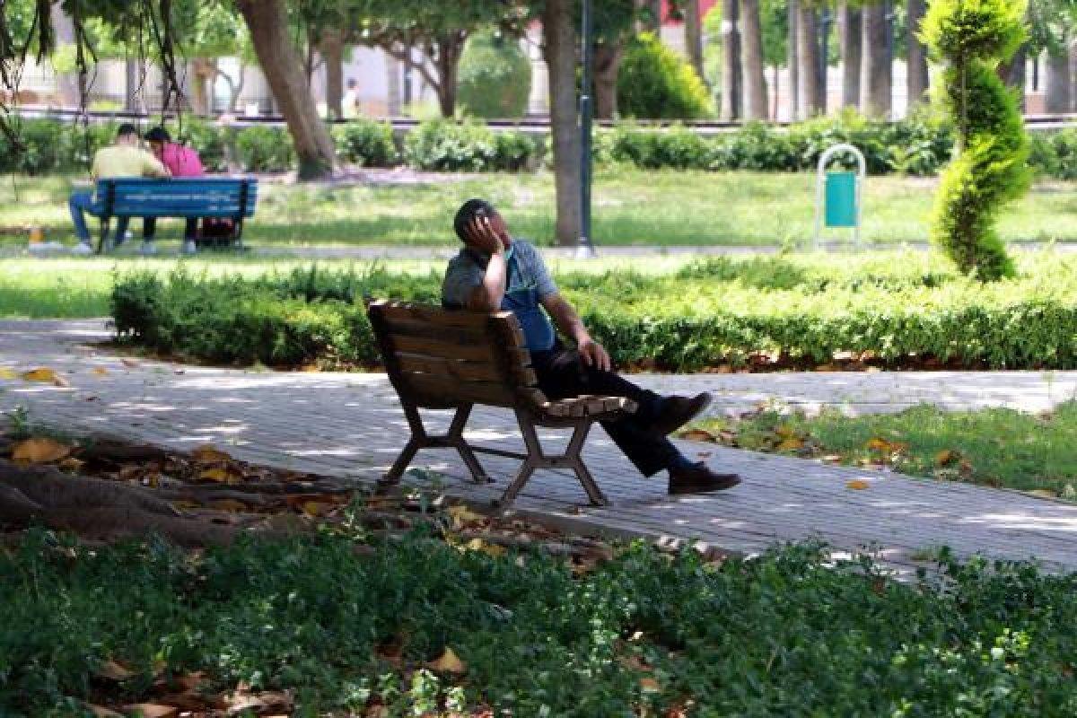 Adana’da hava sıcaklığı 52 dereceye yükseldi