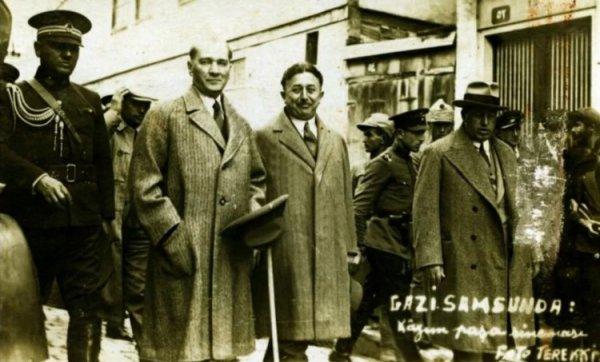 19 Mayıs'ı Atatürk'ün yanındaki isimden dinleyin