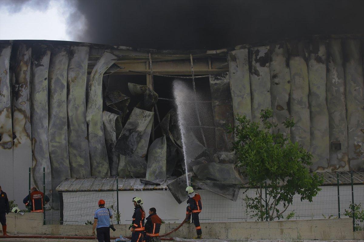 Ankara'da, medikal malzeme fabrikasında yangın çıktı