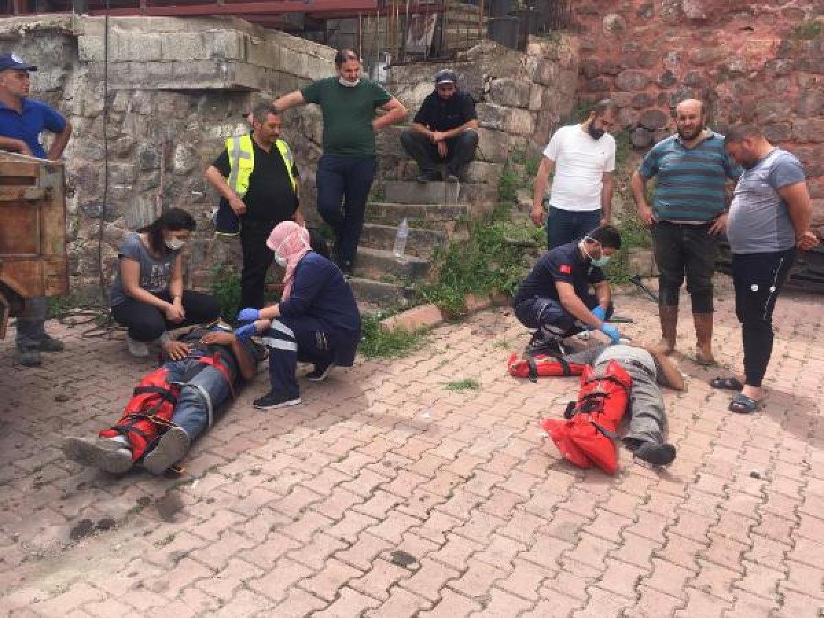 Kayseri'de freni boşalan kamyon araçlara çarptı