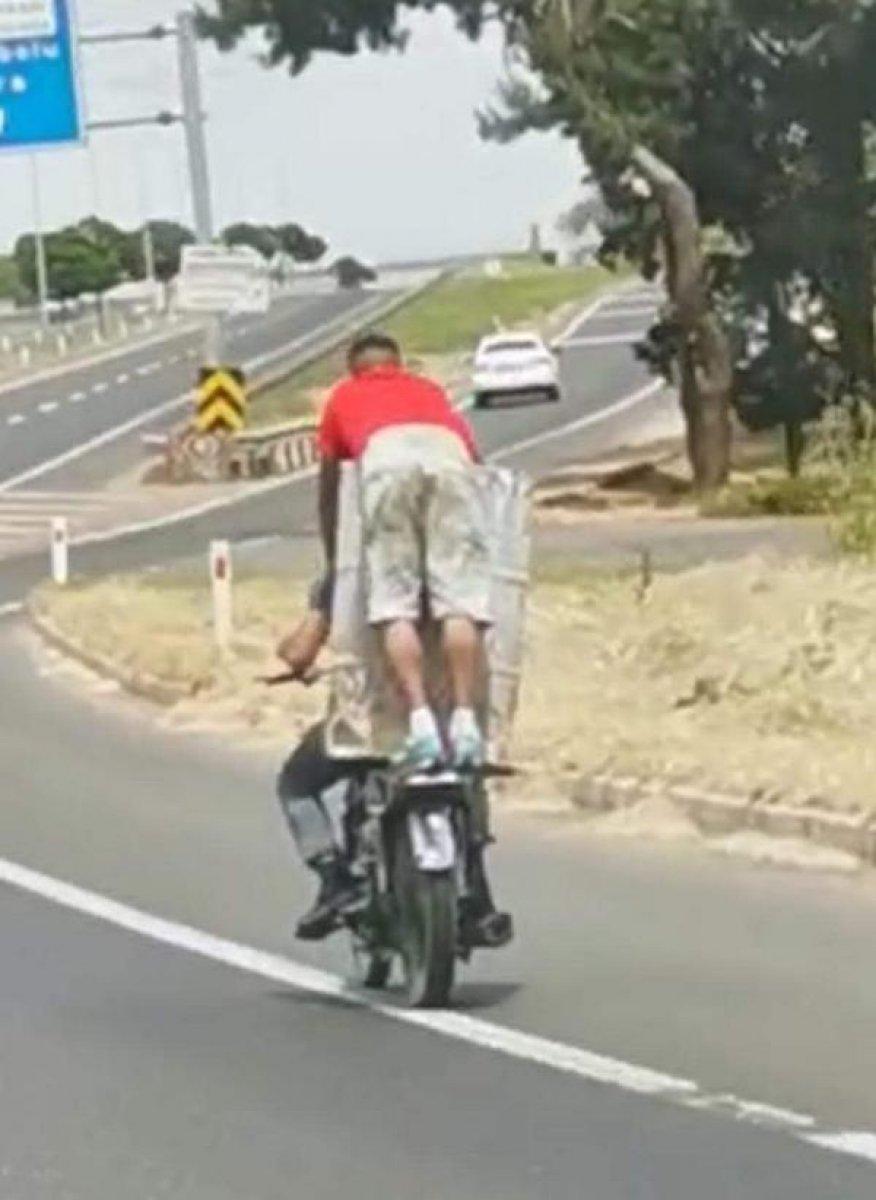 Tekirdağ'da motosiklete varil yükleyip otoyola çıktılar