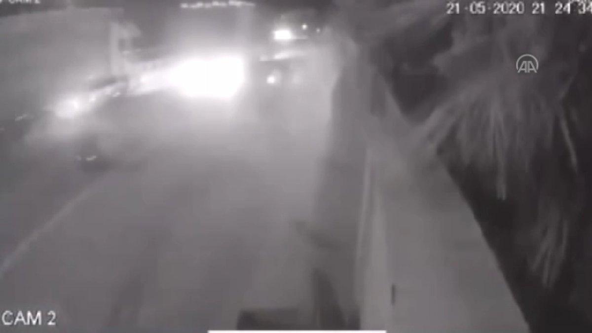 Giresun'da, otomobil tırın dorsesine çarptı