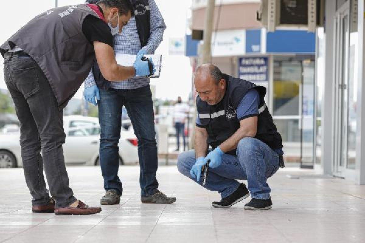 Ankara'da 10 yıllık eşini sokak ortasında öldürdü
