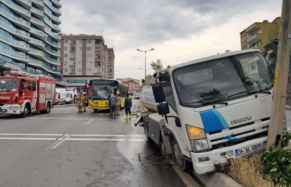 Pendik'te İETT otobüsü kaza yaptı: 9 yaralı