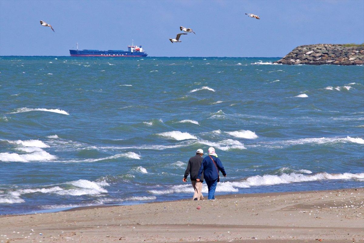 65 yaş üstü, bugün üçüncü kez dışarı çıktı