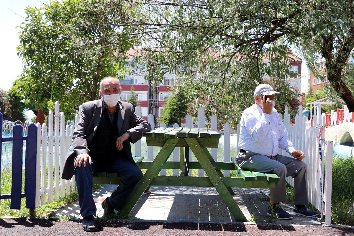 65 yaş üstü, bugün üçüncü kez dışarı çıktı