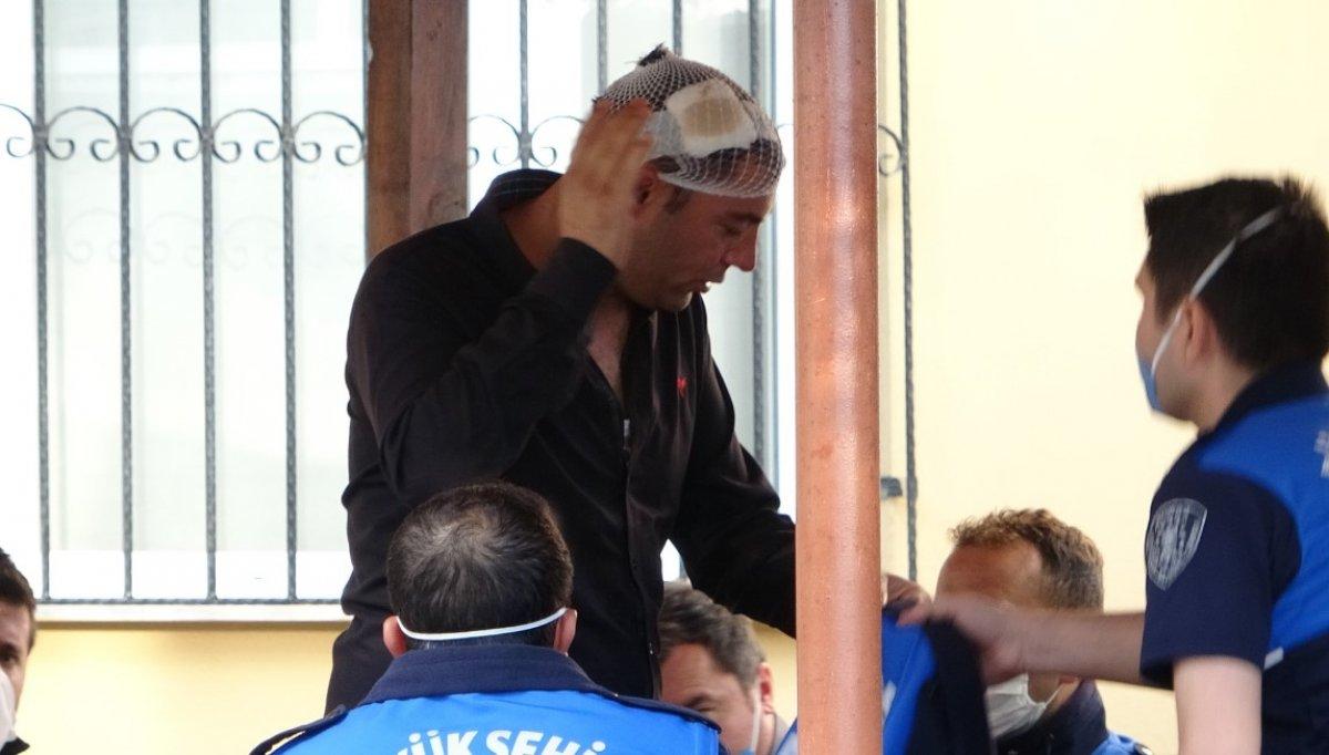 Bursa'da seyyar satıcılar zabıtaya saldırdı