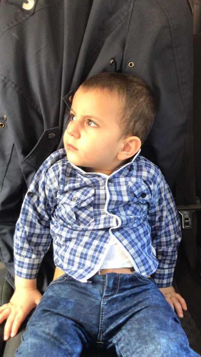 Evden uzaklaşan 1,5 yaşındaki çocuğu jandarma buldu