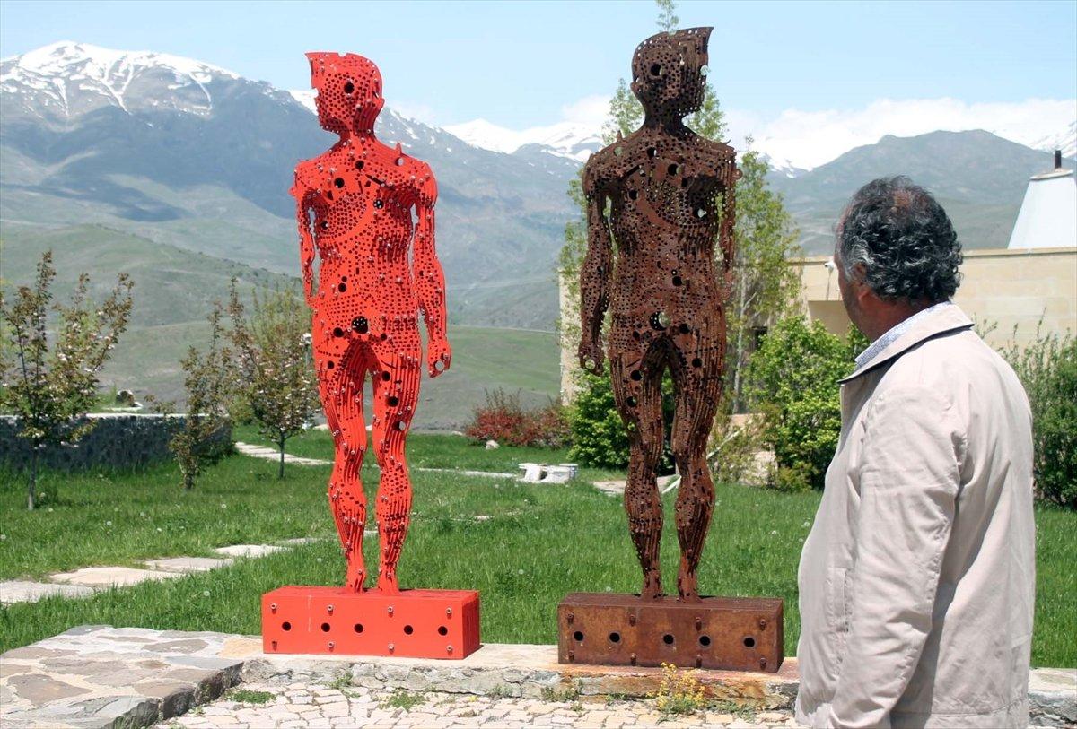 Bayburt'un Baksı Müzesi, muhtara emanet