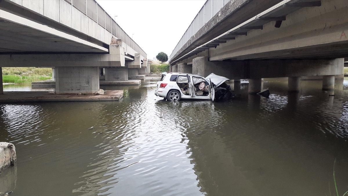 Silivri'de köprüden düşen cipin sürücüsü öldü
