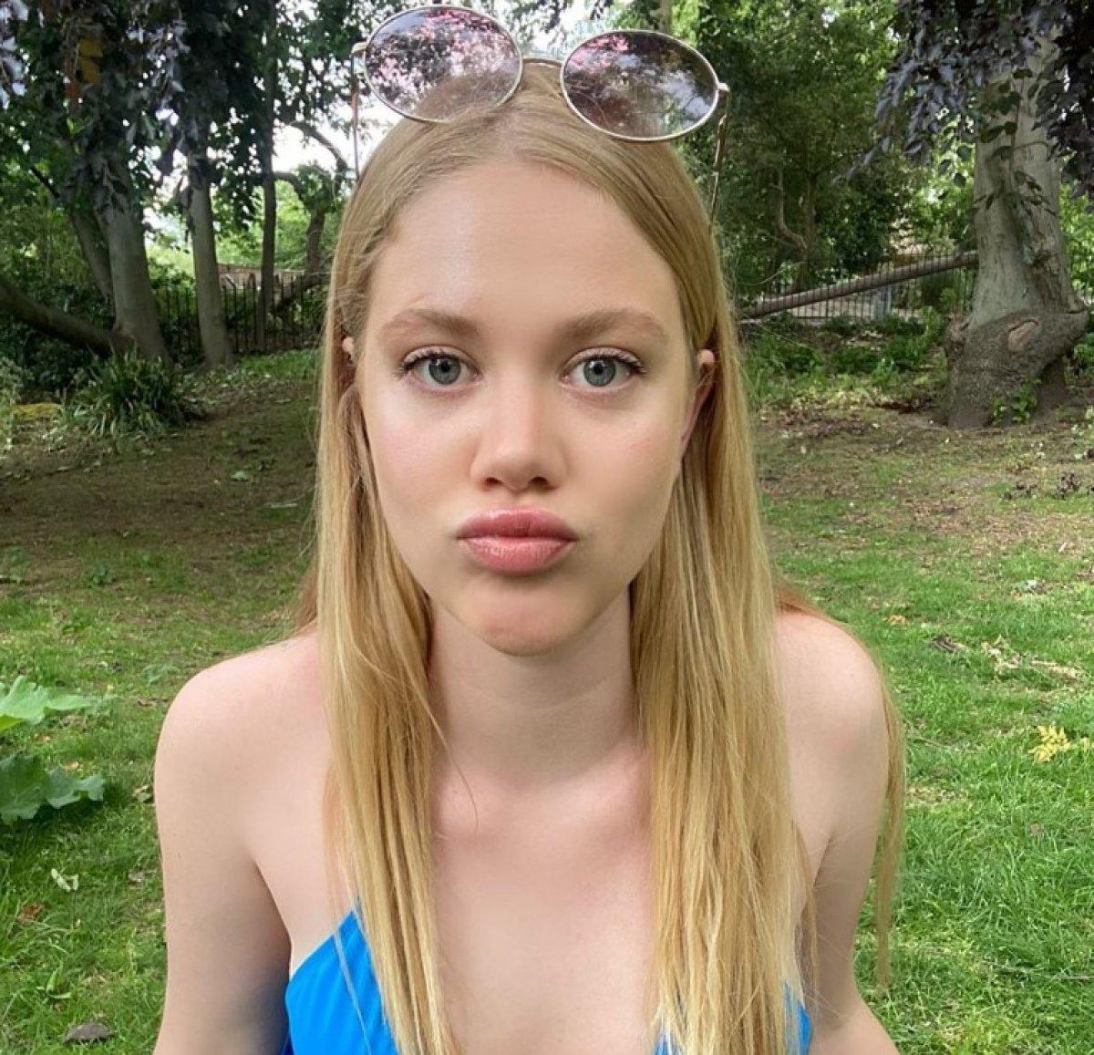 Serel Yereli, Londra'da sokağa çıktı