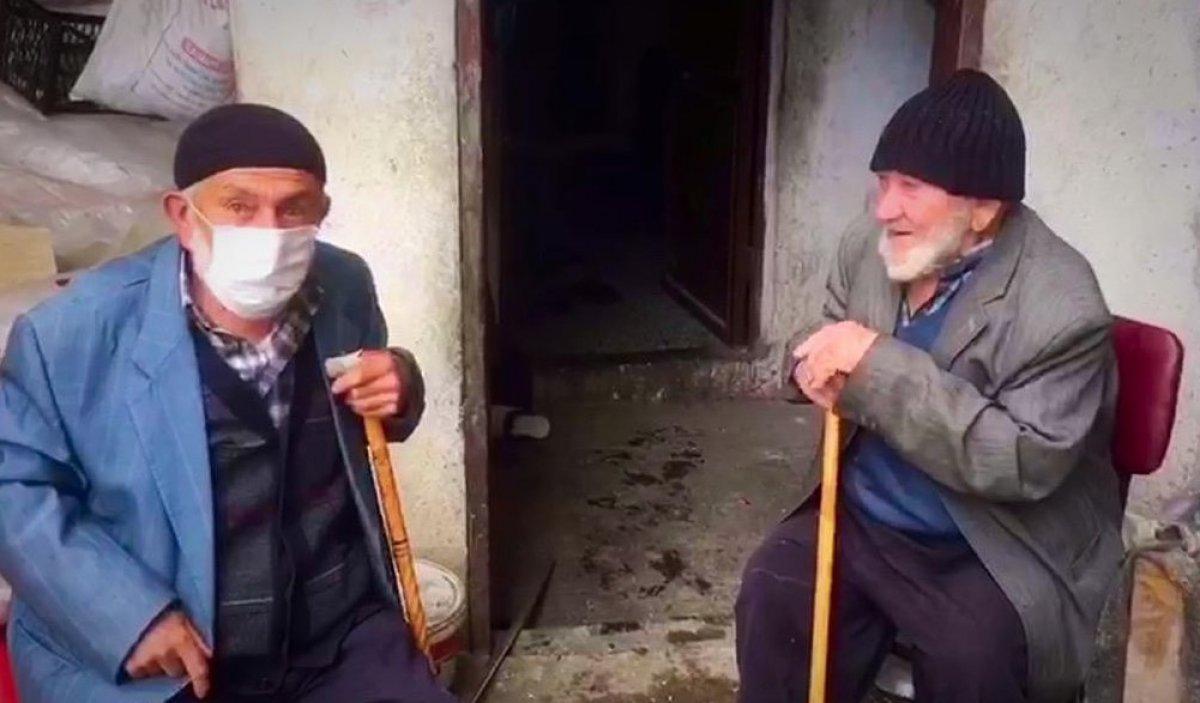 Korona izninde dostunu görmeye gitti