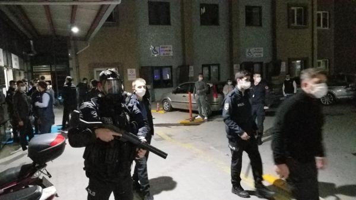 Kütahya'da mahalle muhtarı hamile kadına tekme attı