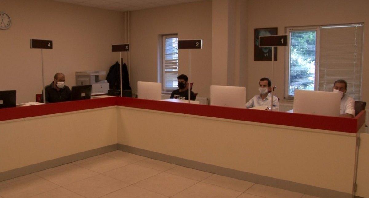 Sosyal yardım hattını arayan kişinin 8 otomobili çıktı