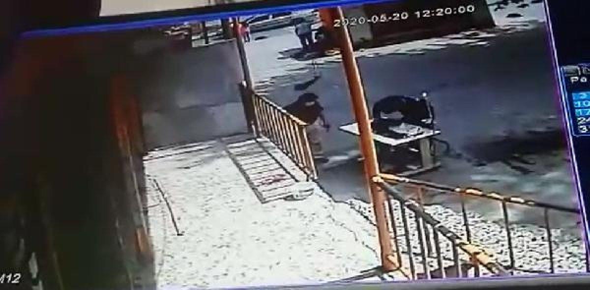 Sultangazi'de işçinin kafasına kanca düştü