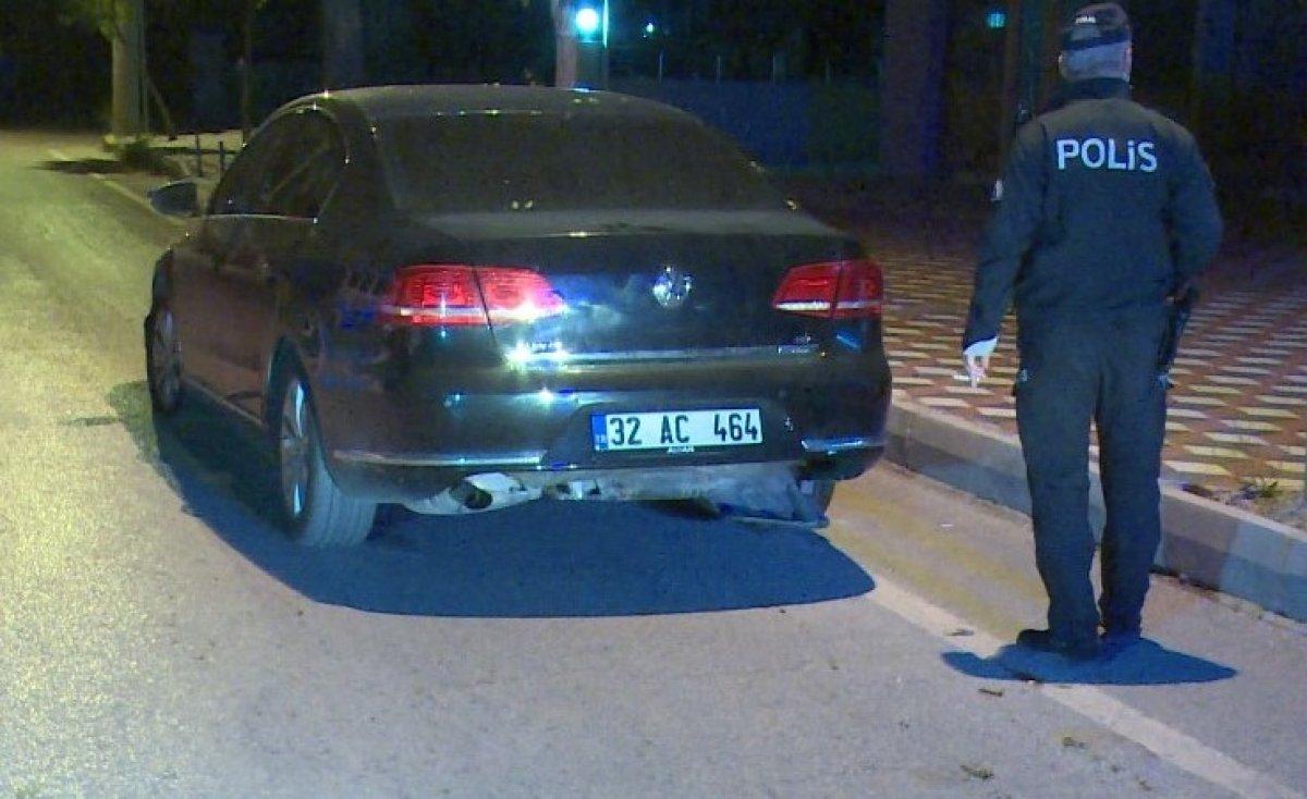 Isparta’da alkollü sürücü ağaçla 3 kilometre yol gitti