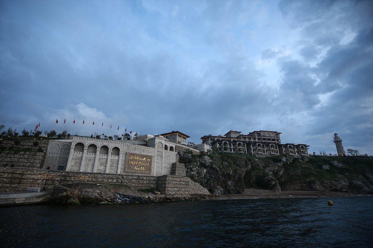 Demokrasi Adası açıldı