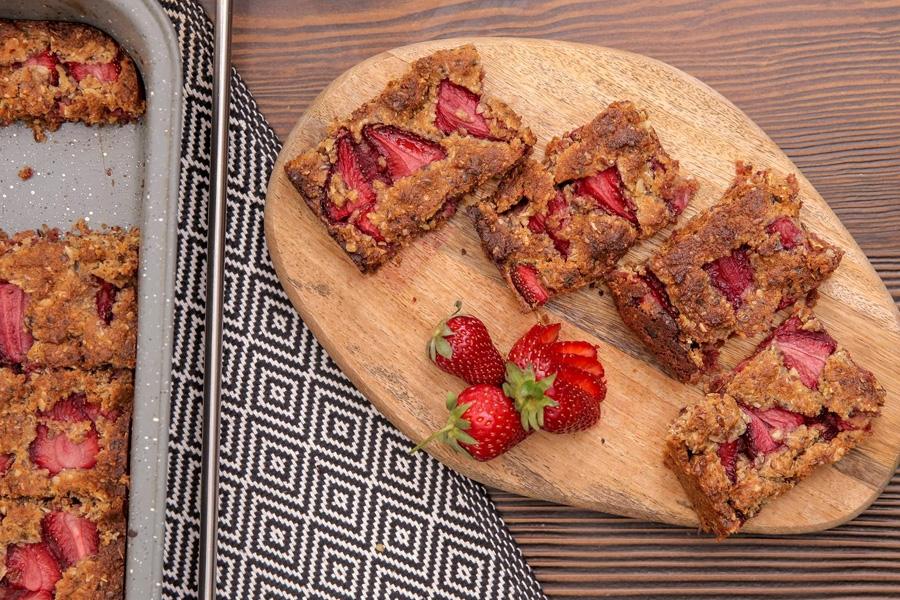 Diyet yapanlar için çilekli bir atıştırmalık #evdepişir