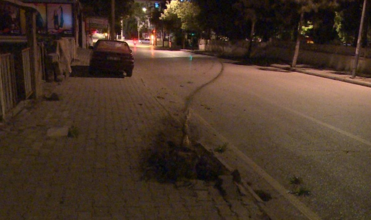 Isparta’da alkollü sürücü ağaçla 3 kilometre yol gitti