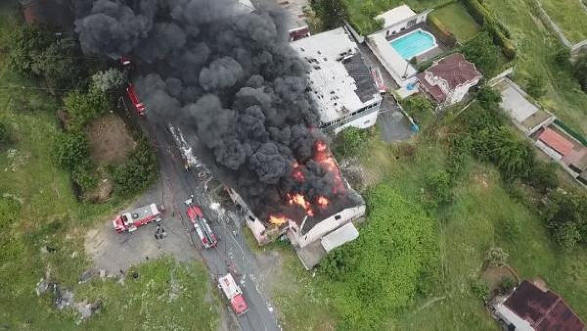 Avcılar'daki plastik fabrikasında çıkan yangın söndürüldü