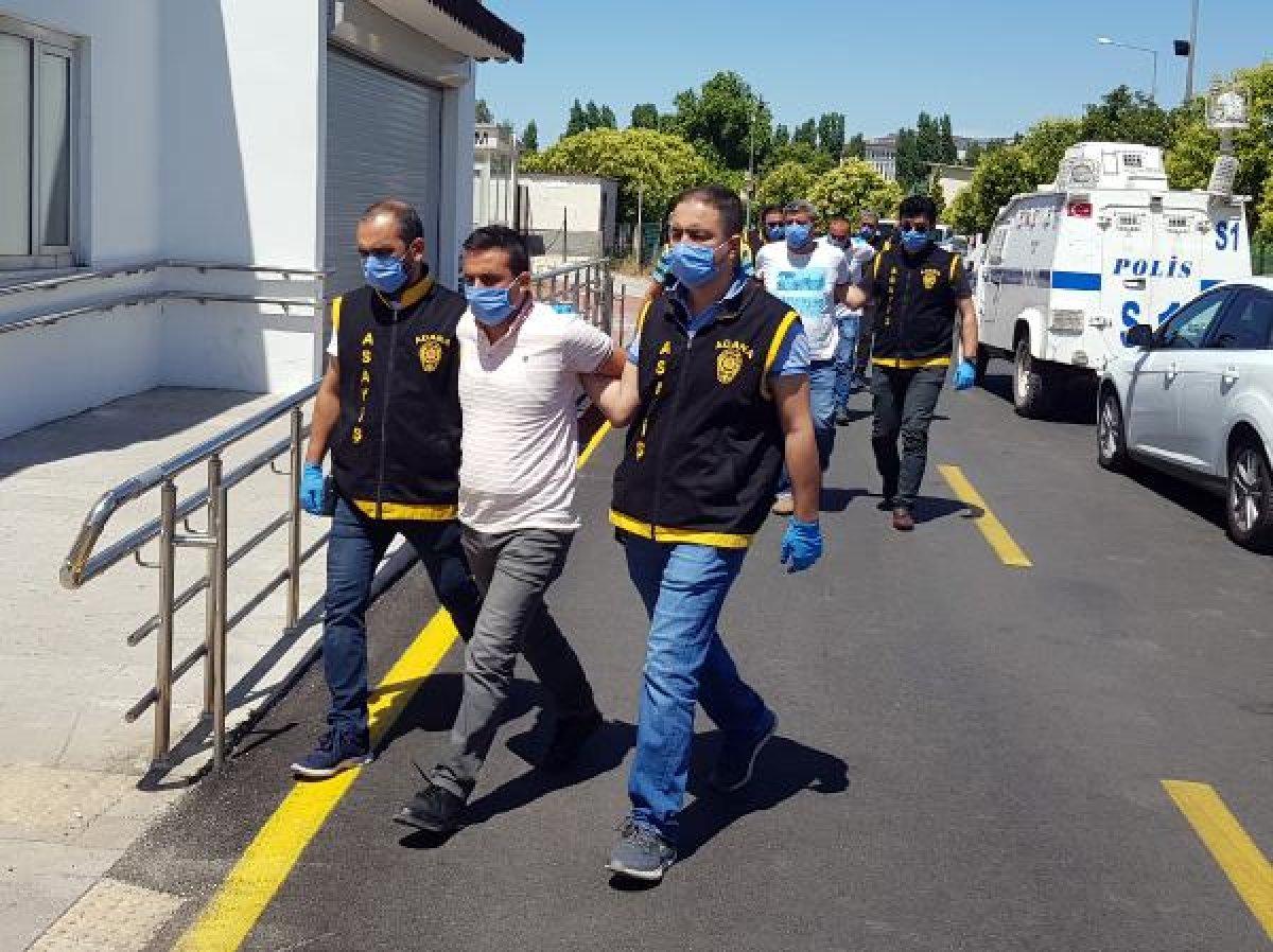 Adana'da arkadaşlarına görümcesinin evini soydurttu