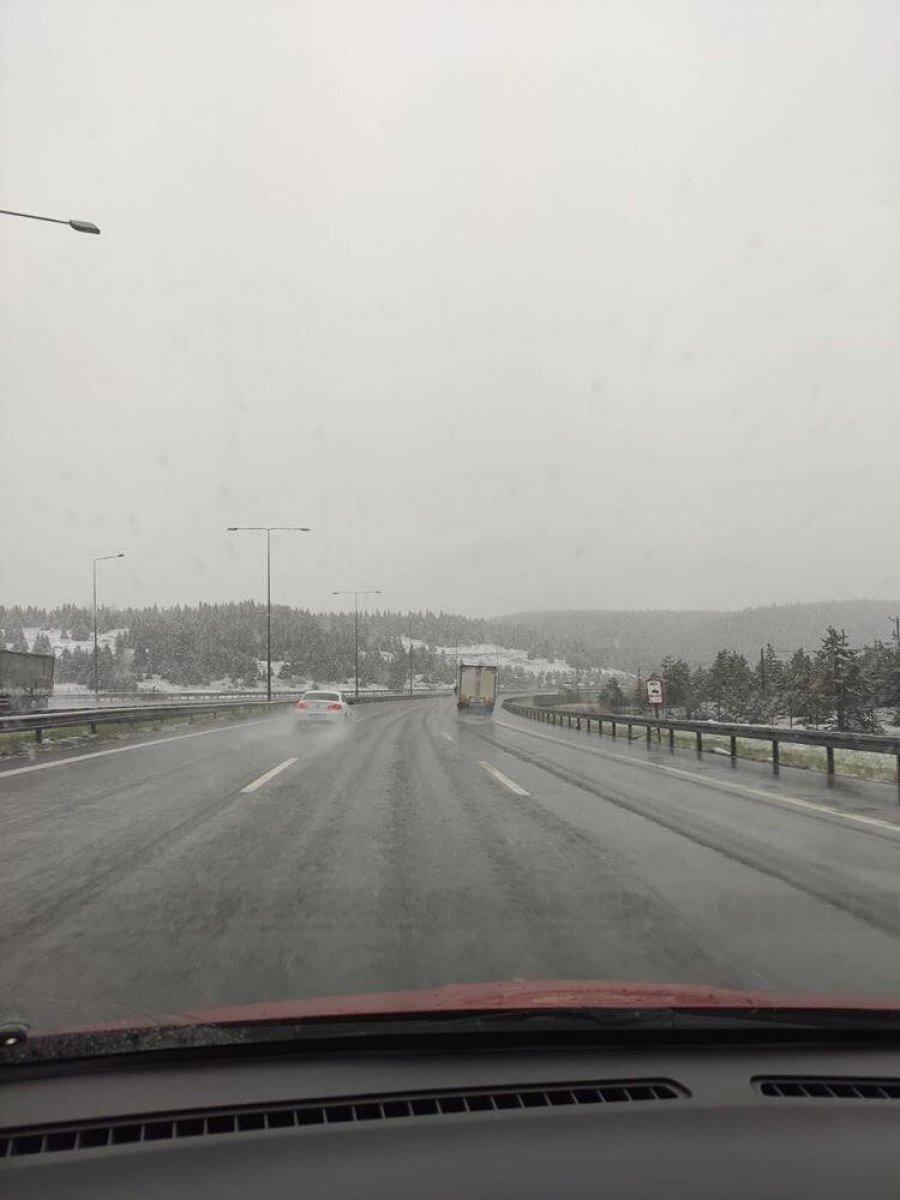 Karabük'te mayıs ayında kar yağdı