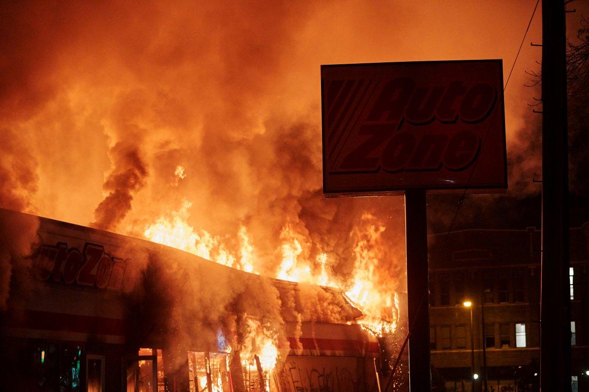 Polis cinayeti sonrası Ulusal Muhafızlar Minneapolis'te