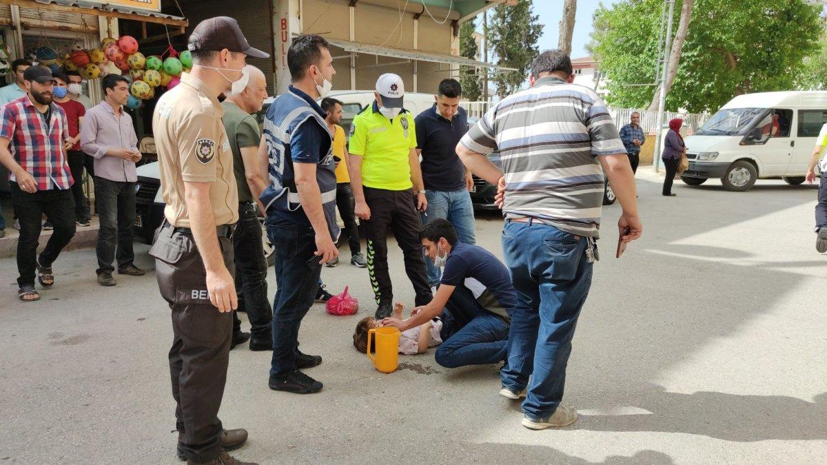 Gaziantep'te yola atlayan çocuğa araba çarptı