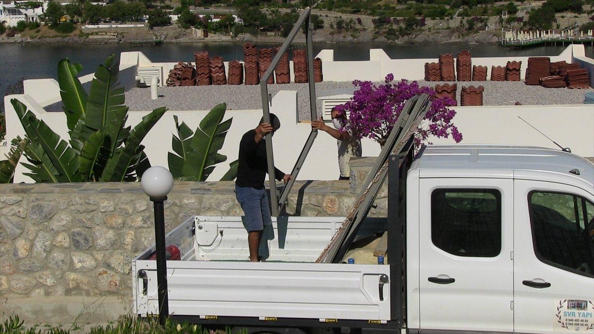 Yılmaz Özdil'in villasında özel ekip çalışıyor